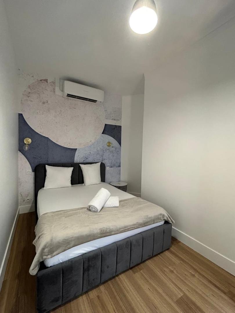 Appartement Cosy - Quartier Saint-Georges - 4P Paris Exterior foto